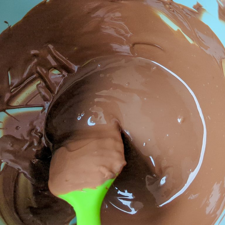 Tempering Chocolate Using the Seeding Method – A Beginner’s Guide