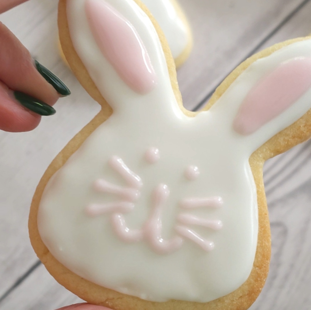 Simple Easter Bunny Cookie